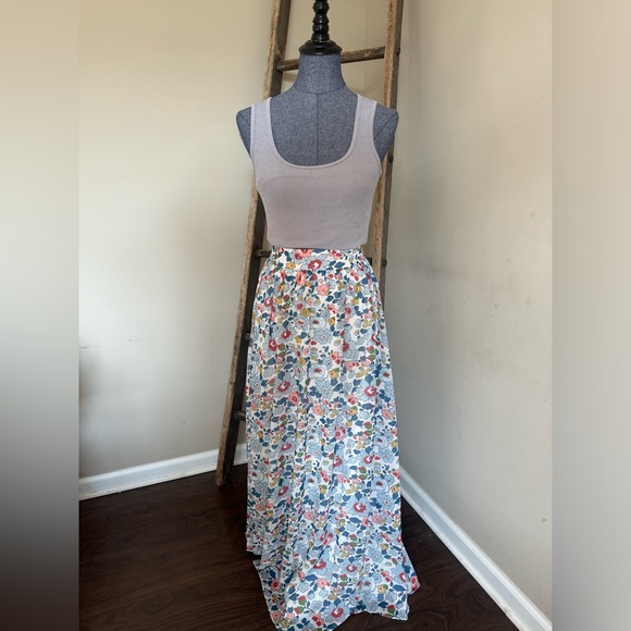 Patterns Boutique NWT Floral Maxi Skirt - Picture 2 of 10